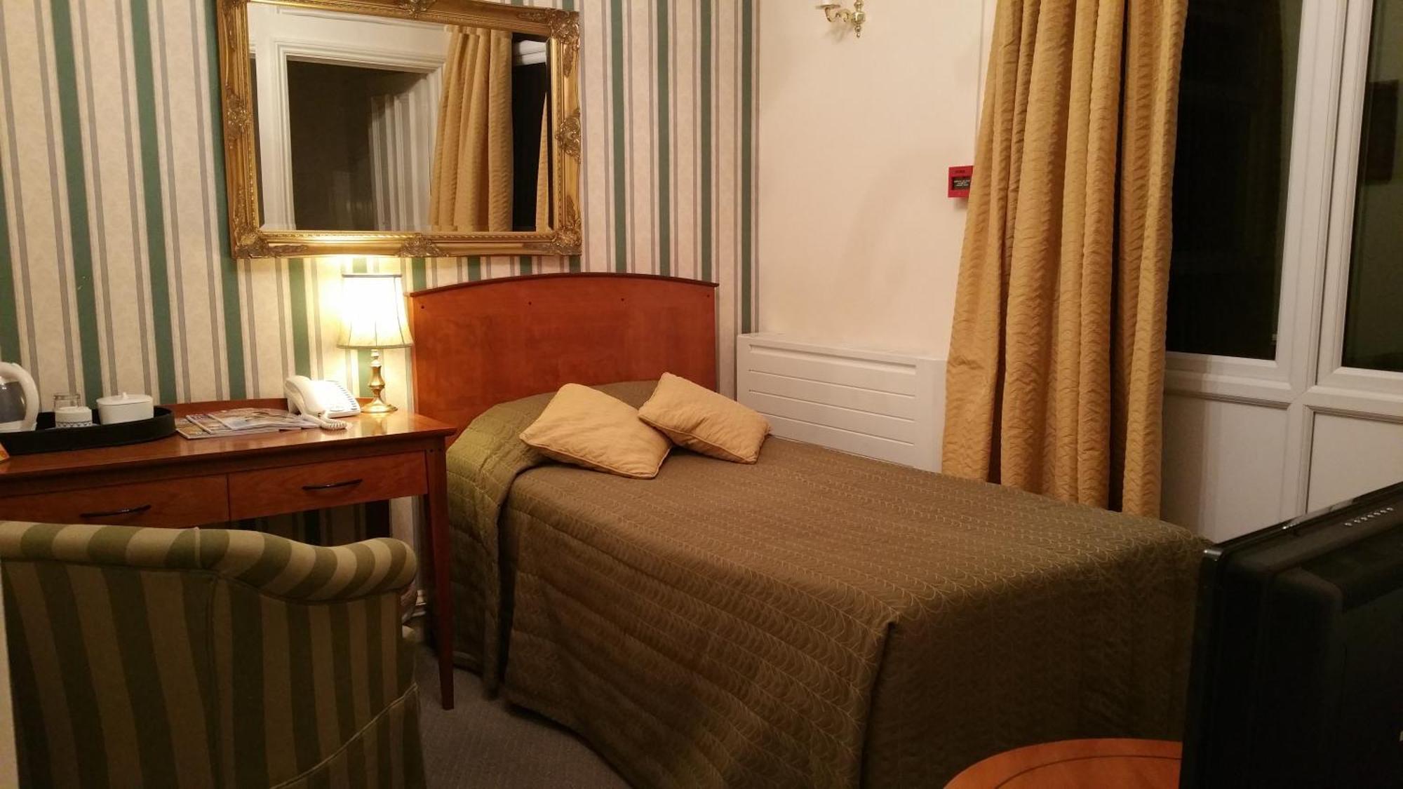 Beech House Hotel Reading Room photo